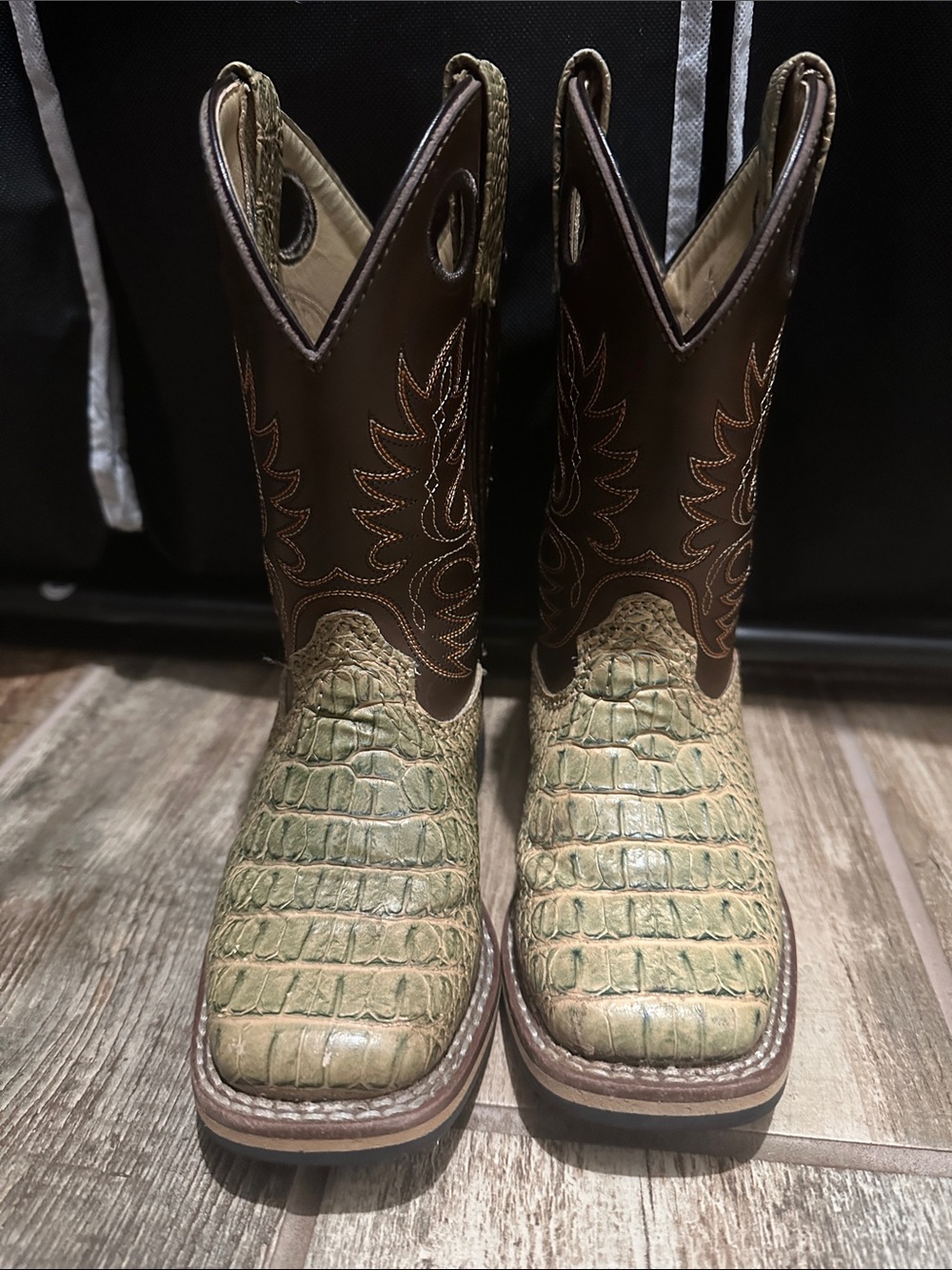 Kids Green Croc-Embossed Western Pull-On Boots